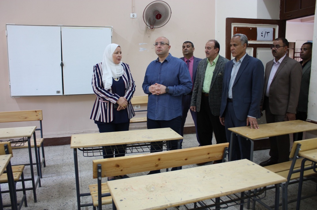 المحافظ يتفقد جاهزية لجان الثانوية العامة